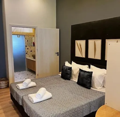 Modern Lux Apartment Downtown